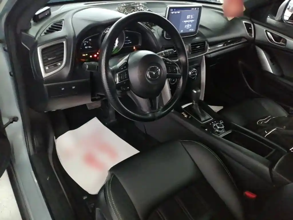 Mazda CX-4 2017 — фото 10