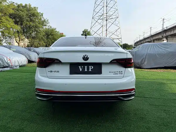 Volkswagen Sagitar 2022