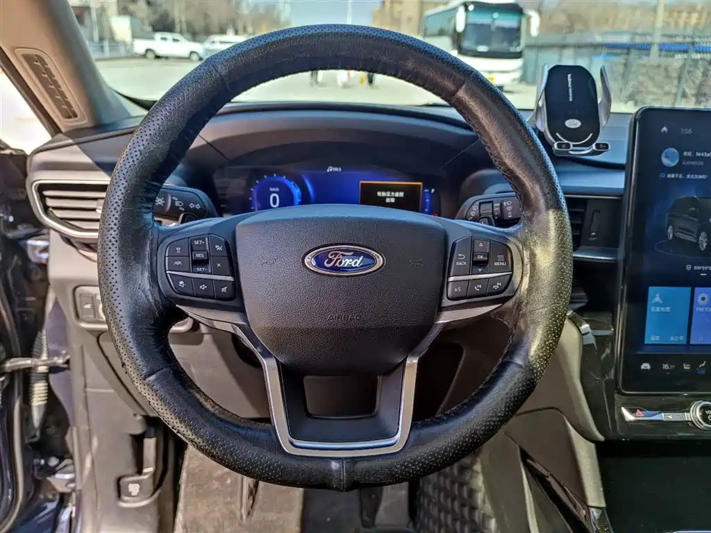 Ford Explorer 2020 — фото 12