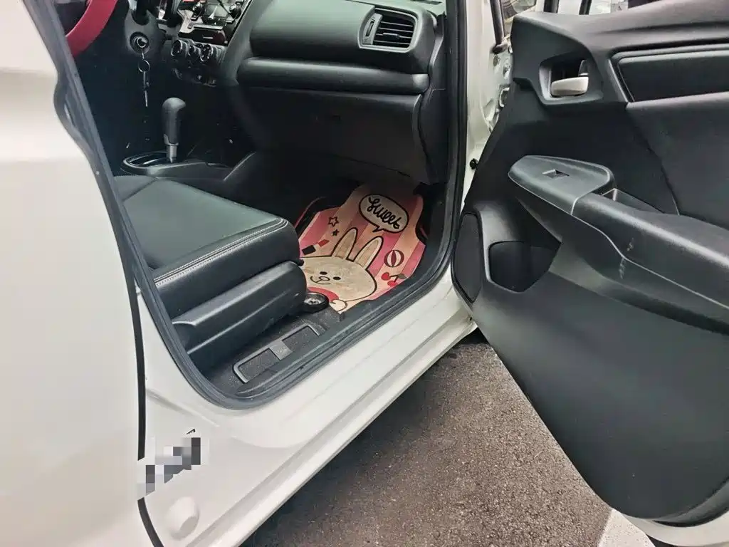 Honda Fit 2017 — фото 22