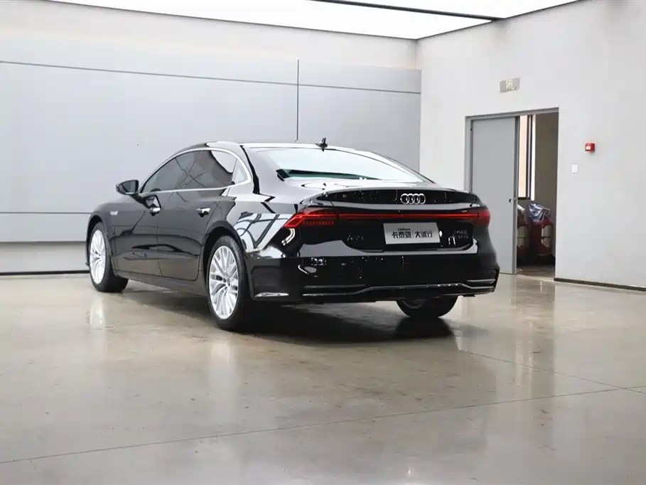 Audi A7L 2022 — фото 27