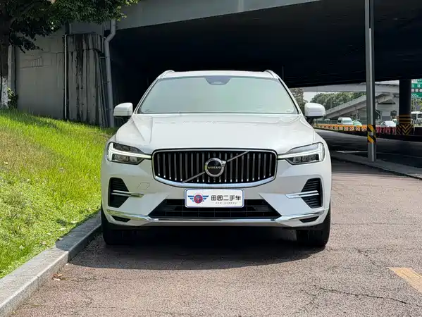 Volvo XC60 2022