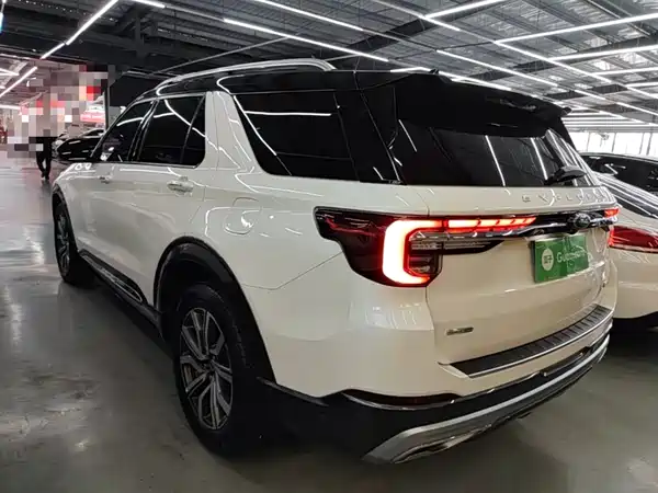 Ford Explorer 2023