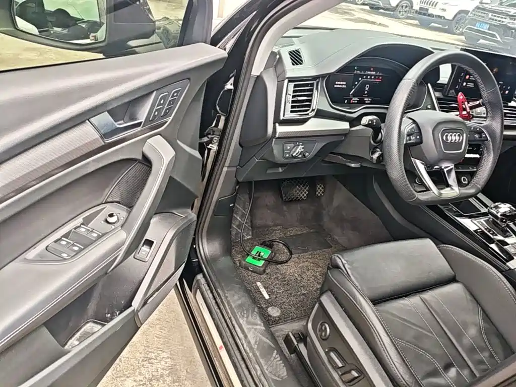 Audi Q5L 2022 — фото 16