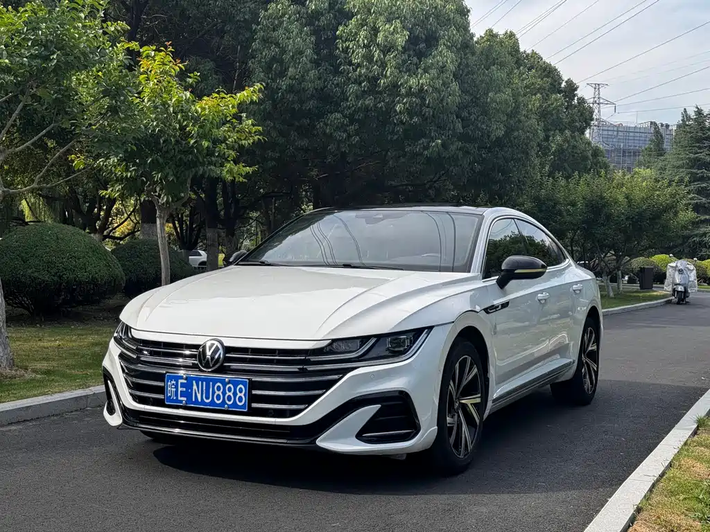 Volkswagen CC 2021 — фото 1