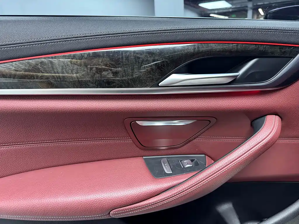 BMW 5 Series 2019