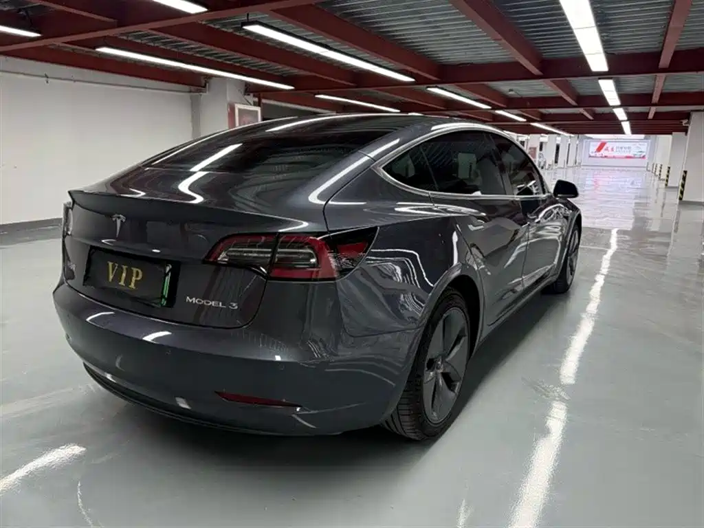 Tesla Model 3 2020 — фото 11