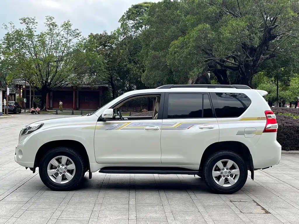 Toyota Prado 2016 — фото 17