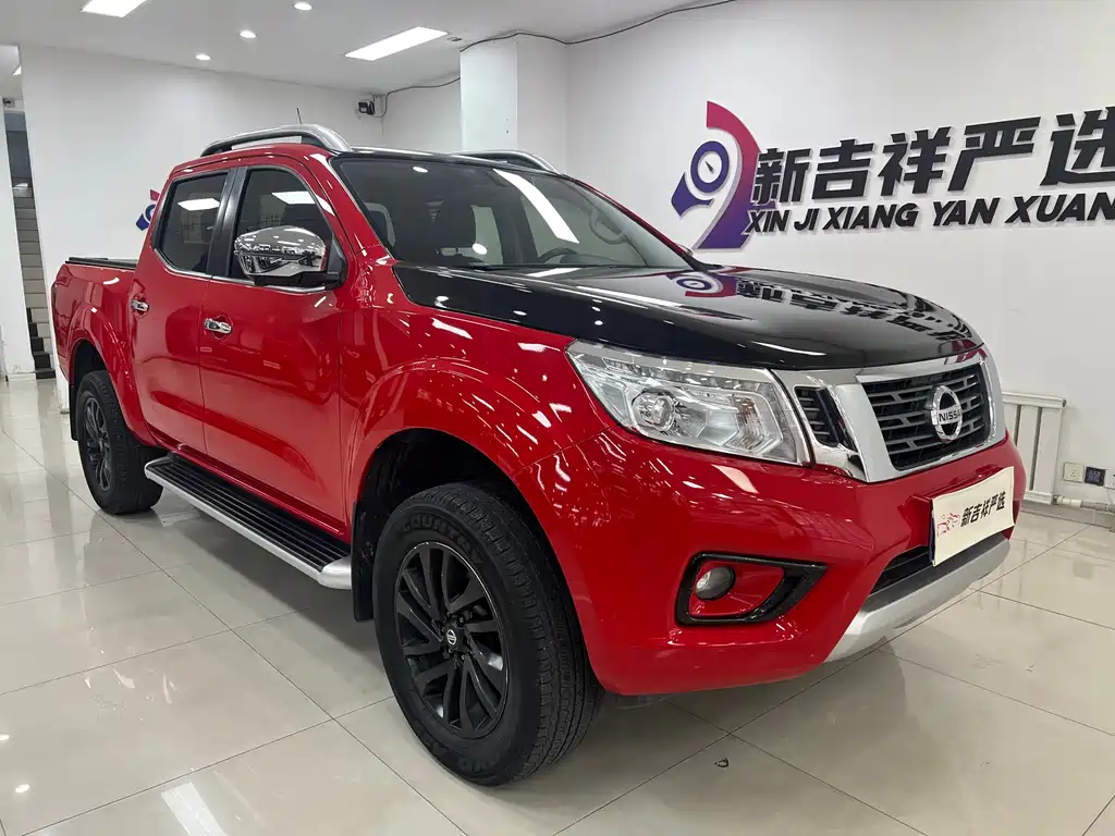 Nissan Navara 2021 — фото 1