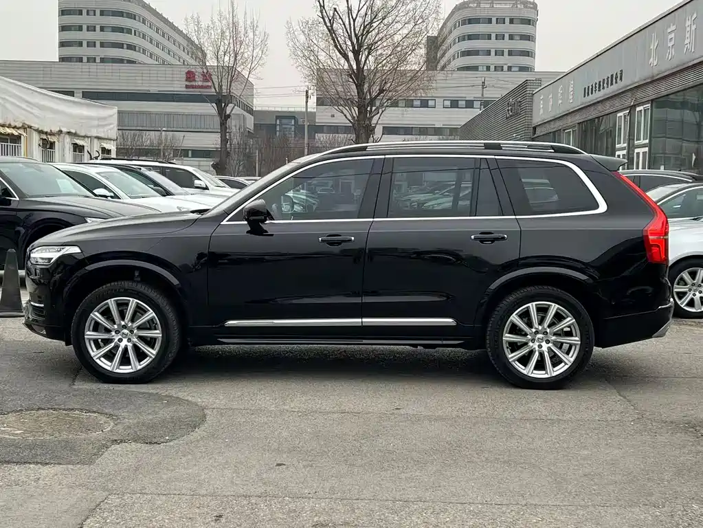 Volvo XC90 2017 — фото 8
