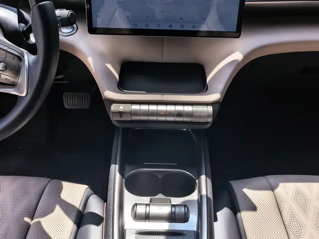 BYD Dolphin 2023 — фото 10
