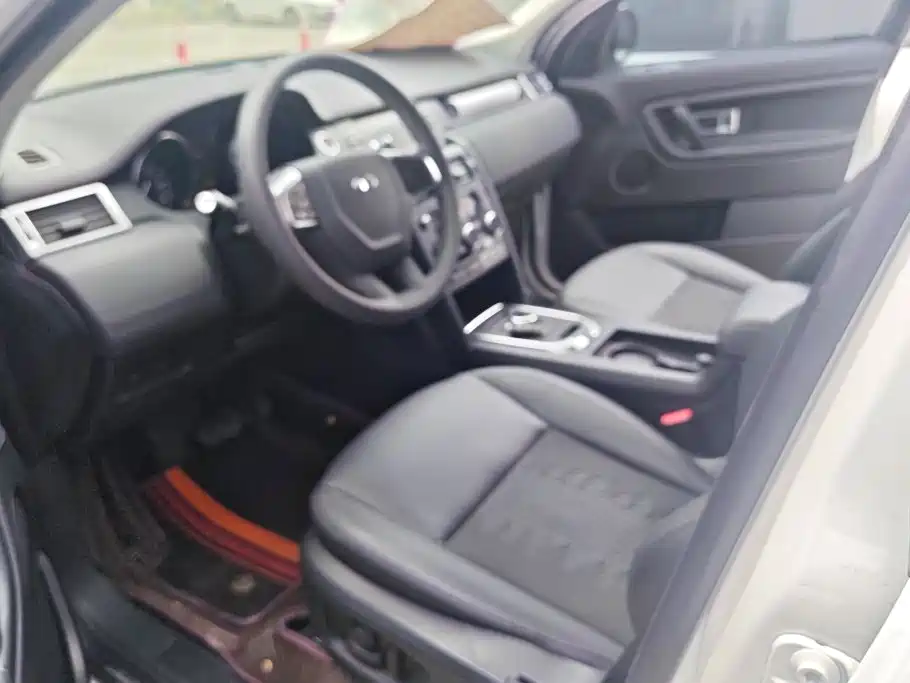Land Rover Discovery Sport 2018 — фото 9
