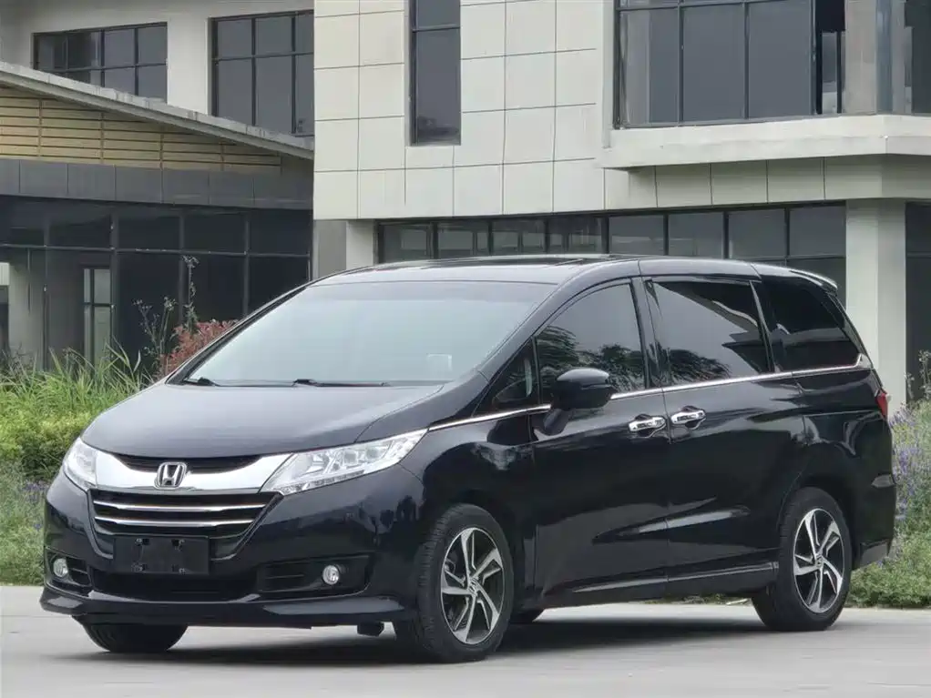 Honda Odyssey 2018 — фото 1