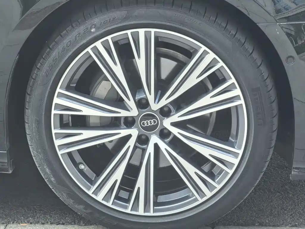 Audi A6L 2024 — фото 23