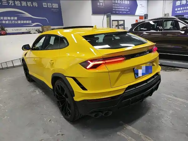Lamborghini Urus 2023