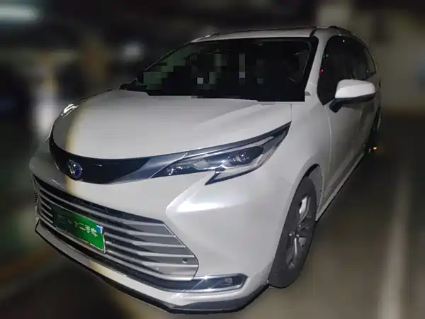 Toyota Sienna 2023
