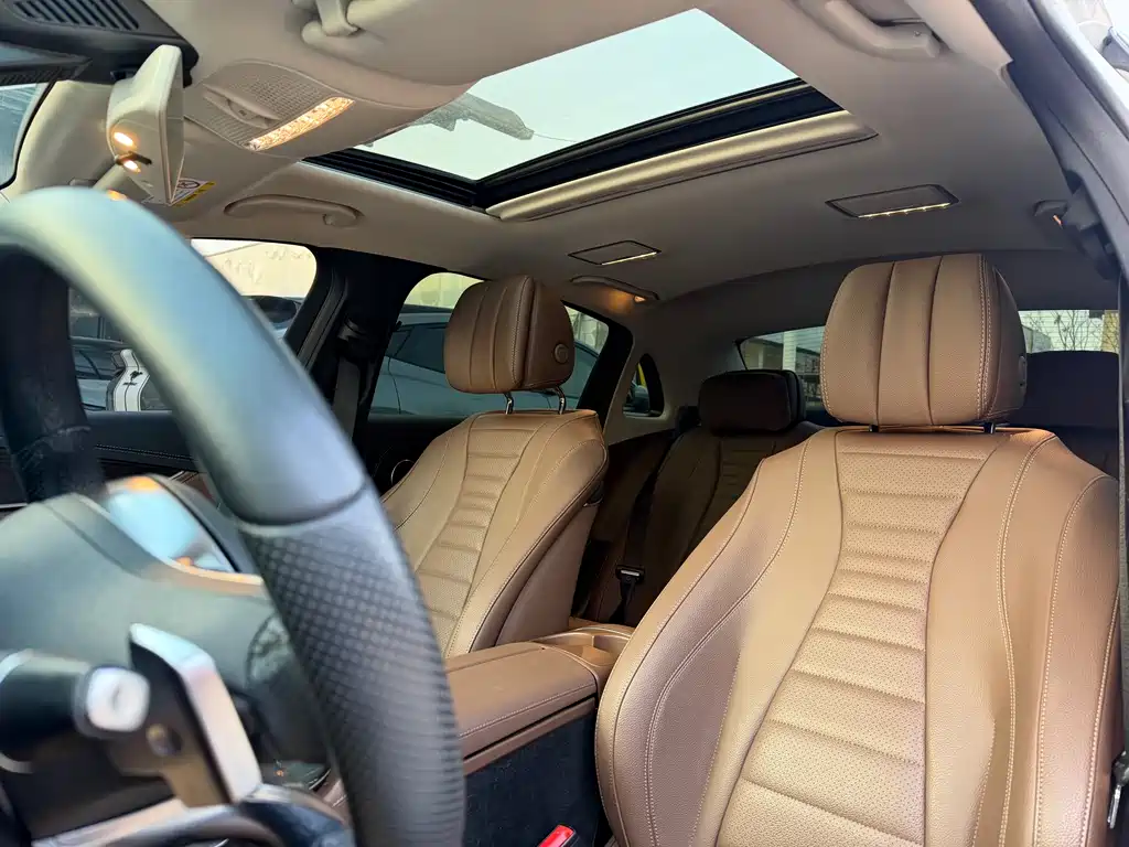 Mercedes-Benz E-Class 2019 — фото 12