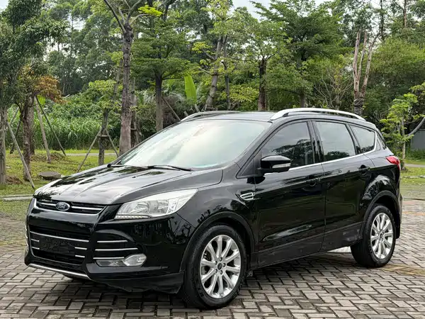 Ford Kuga 2015