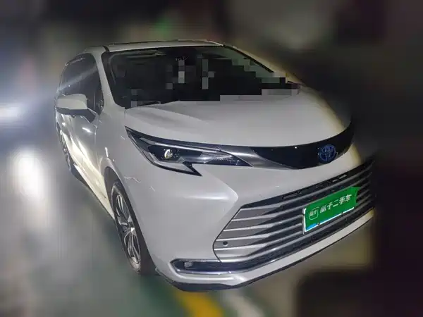 Toyota Sienna 2023