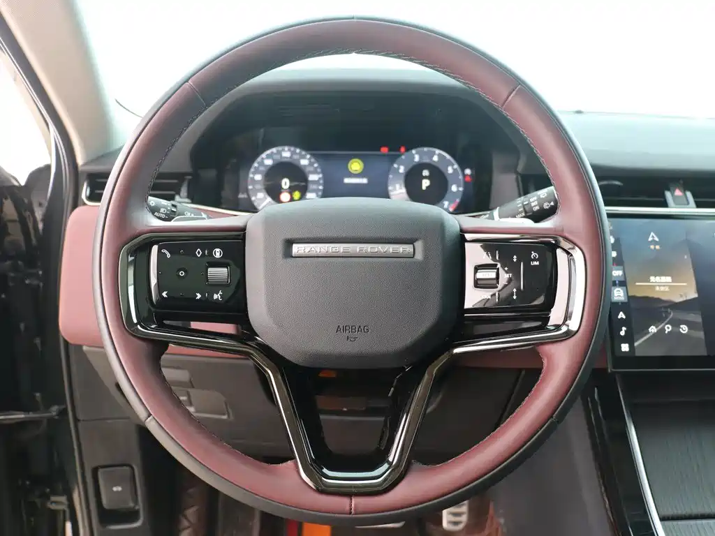 Land Rover Evoque 2025 — фото 11