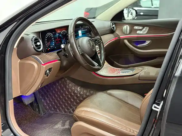 Mercedes-Benz E-Class 2022