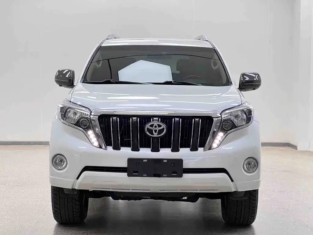 Toyota Prado 2017 — фото 2