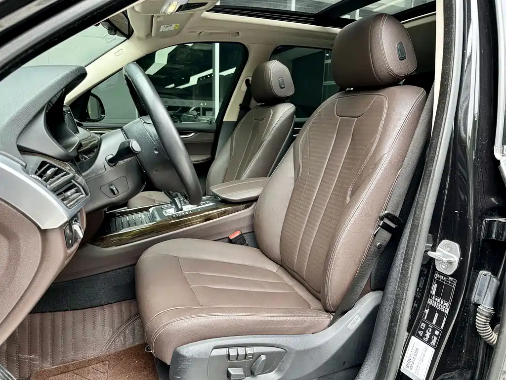 BMW X5 2018 — фото 11