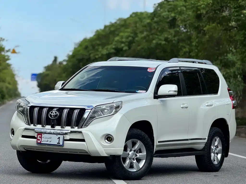 Toyota Prado 2017 — фото 1