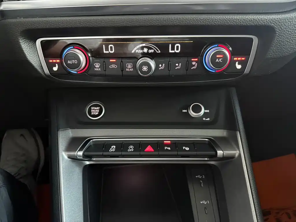 Audi Q3 2022 — фото 12