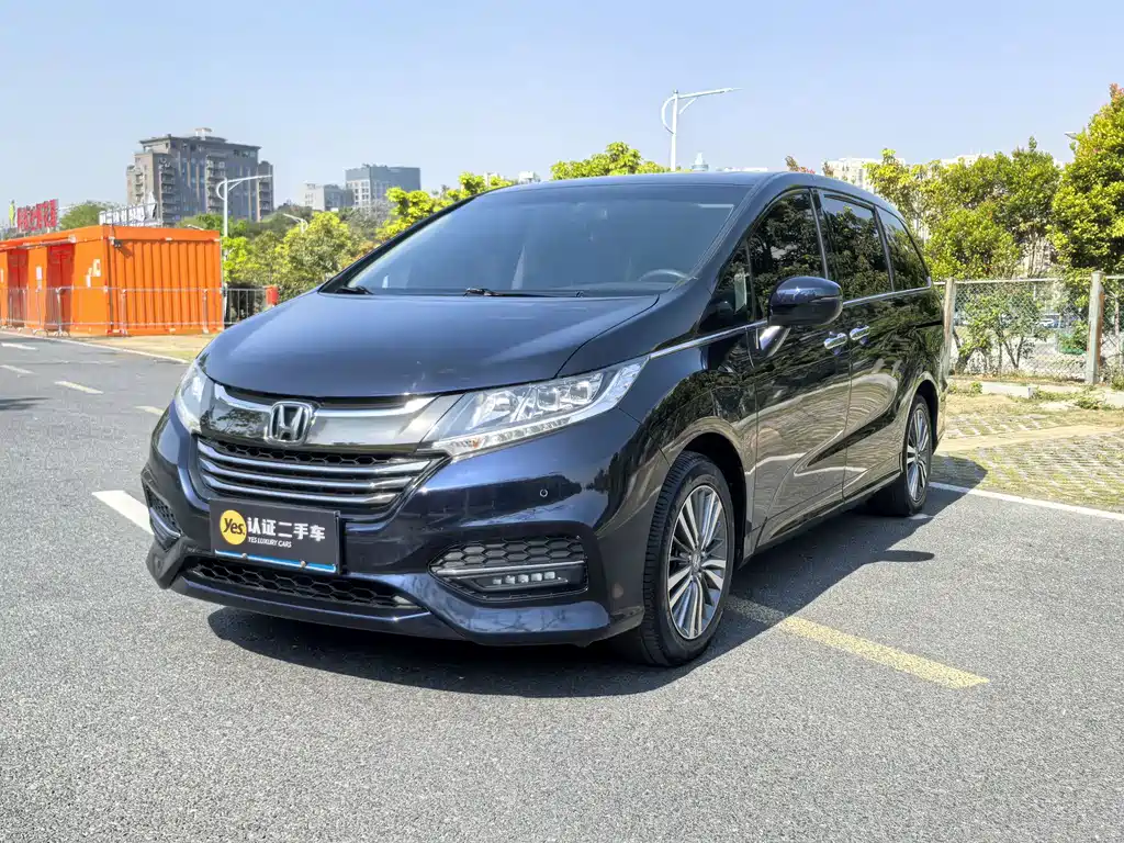 Honda Odyssey 2018 — фото 1