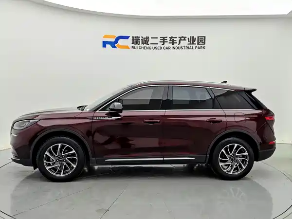 Lincoln Corsair 2021