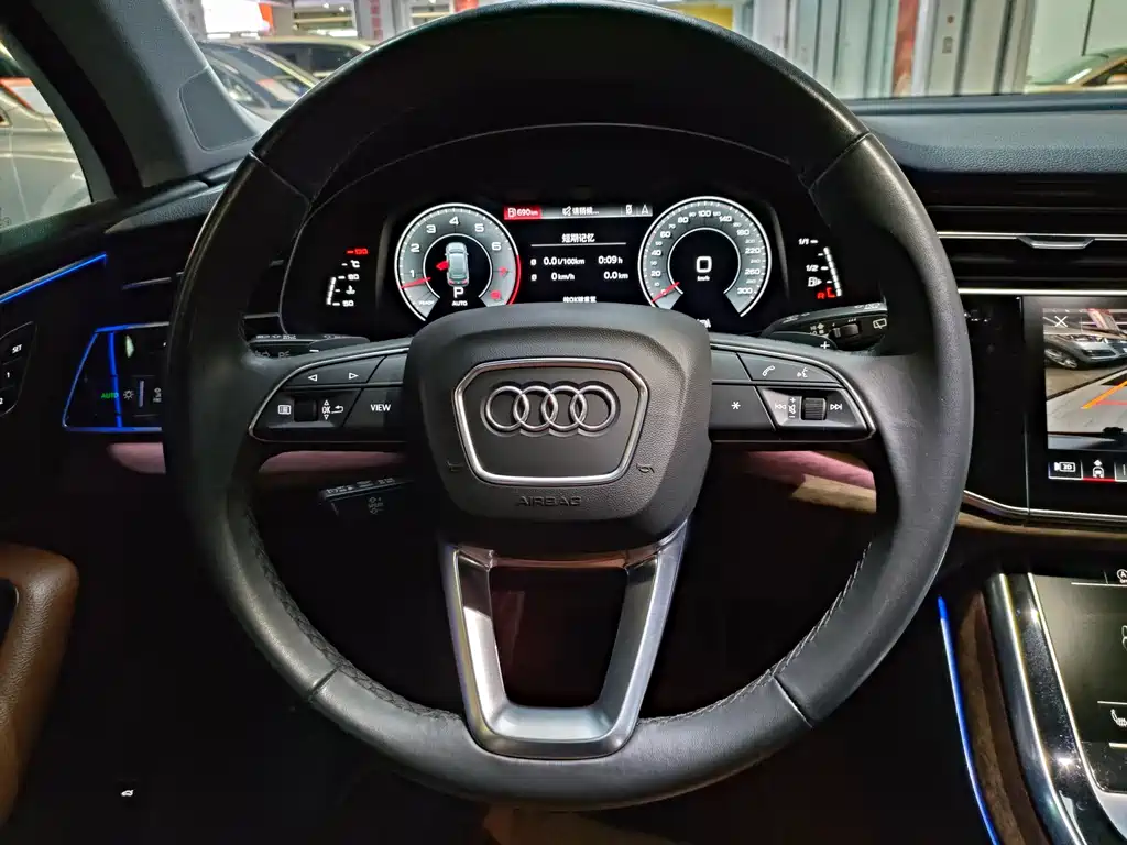 Audi Q7 2022 — фото 18