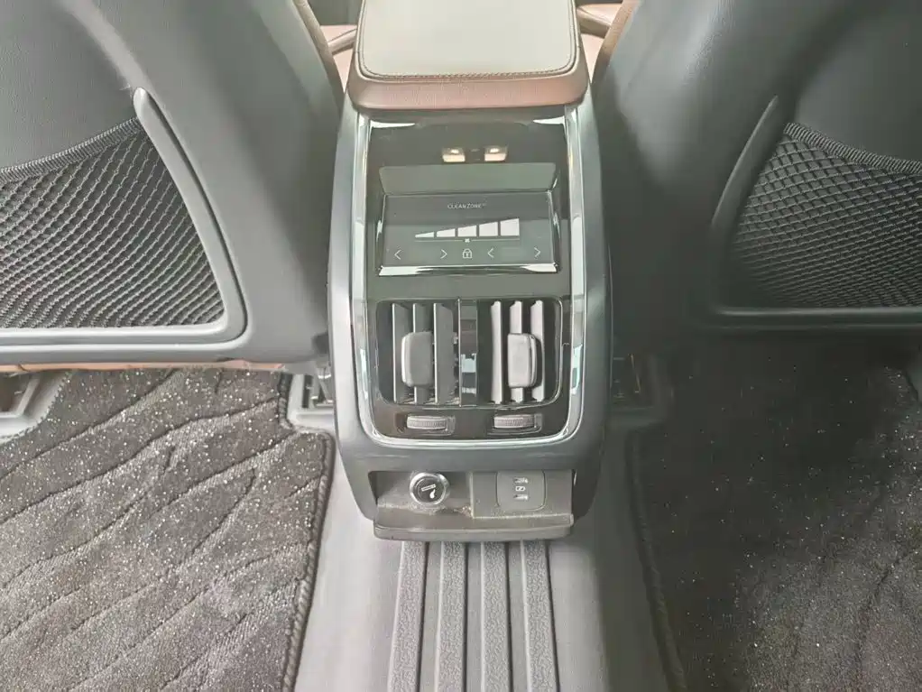 Volvo S90 2023 — фото 15