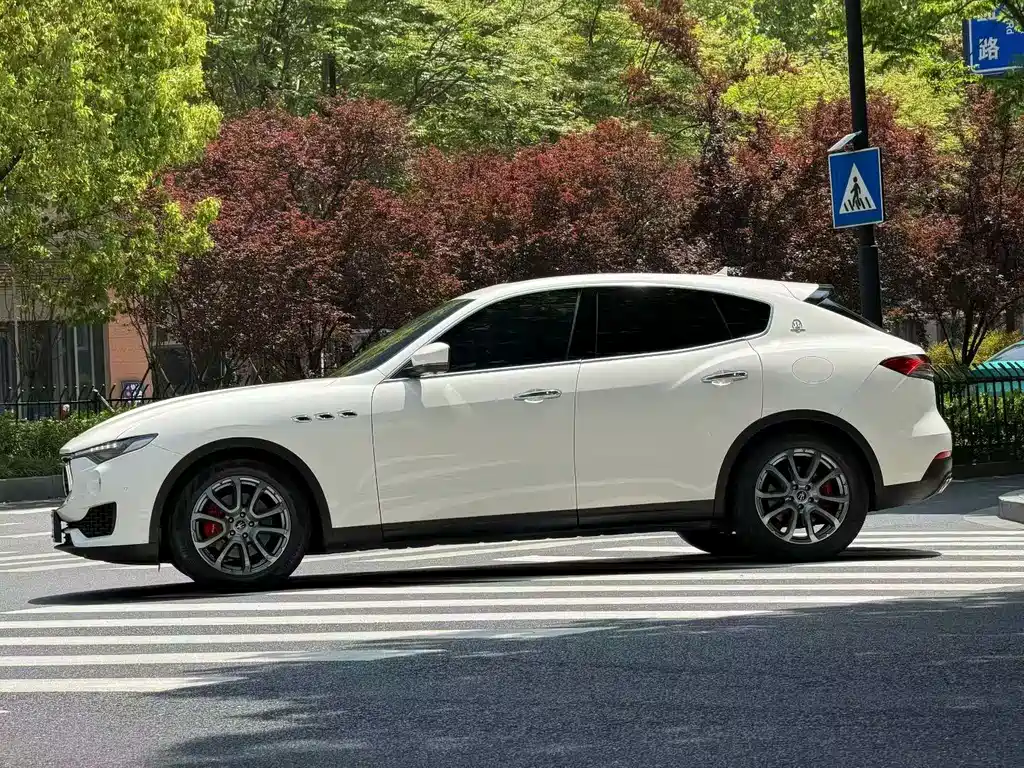 Maserati Levante 2022 — фото 5