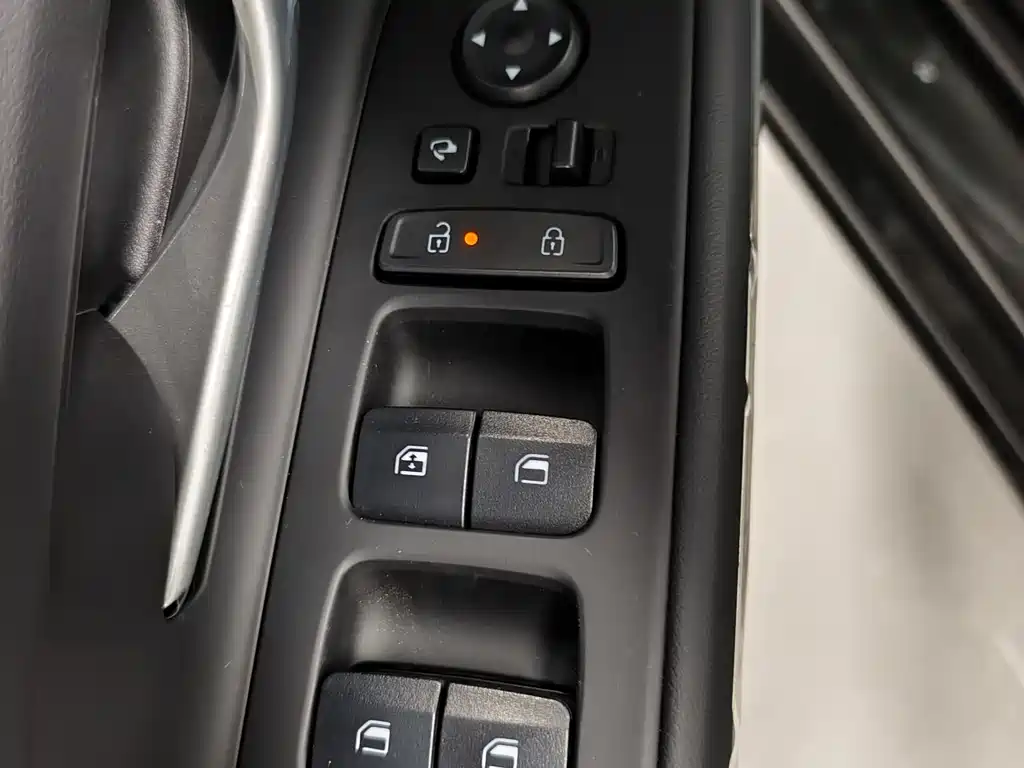 Hyundai Elantra — фото 16