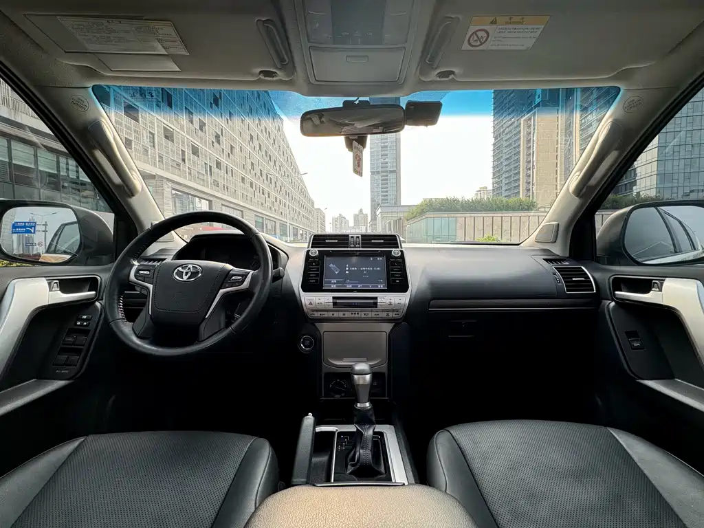 Toyota Prado 2019 — фото 11