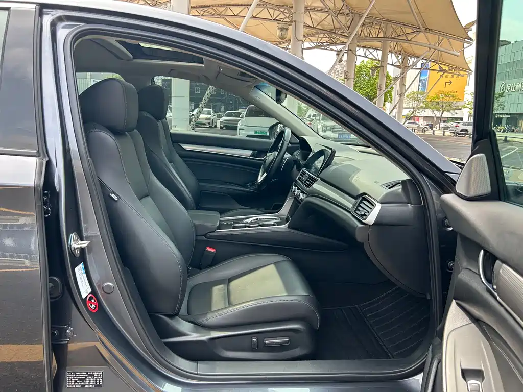 Honda Accord 2022 — фото 13