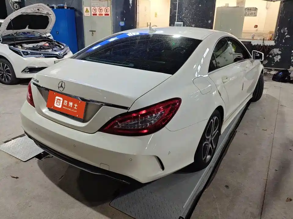 Mercedes-Benz CLS 2015 — фото 11