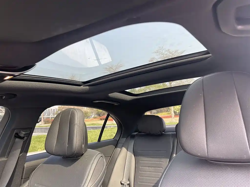 Mercedes-Benz C-Class 2022 — фото 15