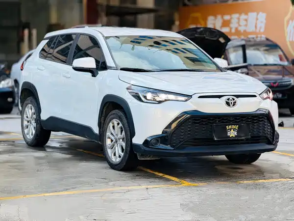 Toyota Frontlander 2024
