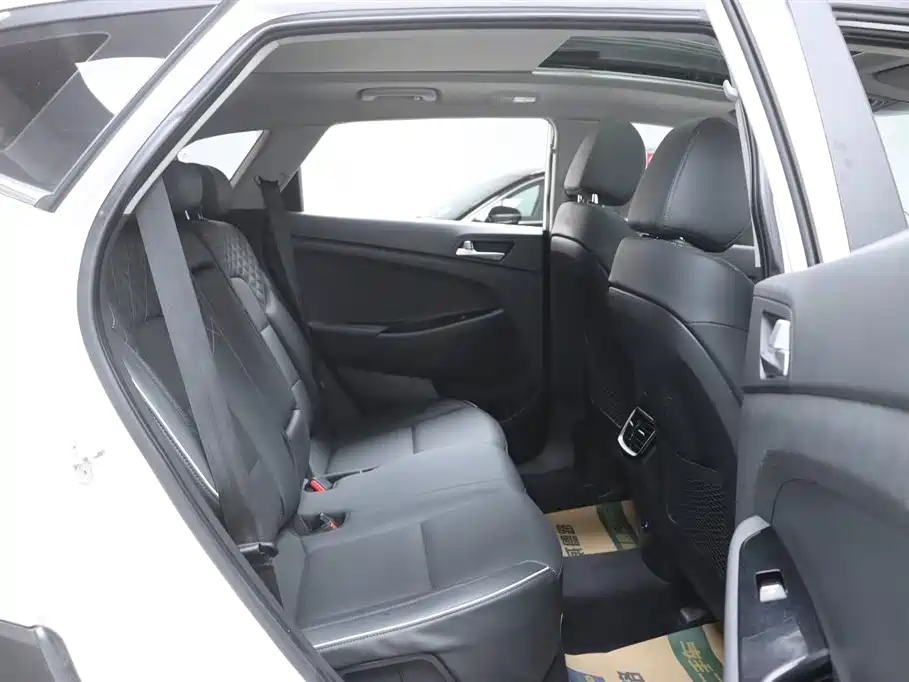 Hyundai Tucson 2020 — фото 17