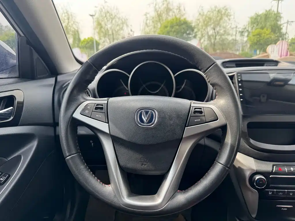 Changan Eado XT 2015 — фото 16