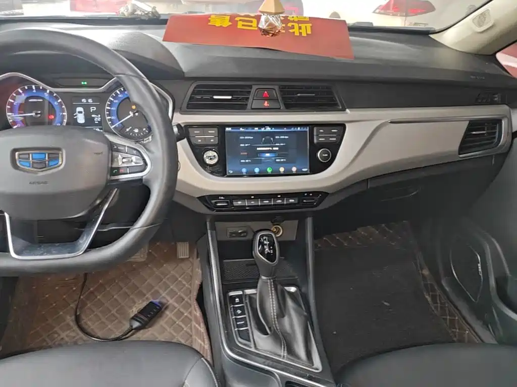 Geely Vision X3 2019 — фото 13