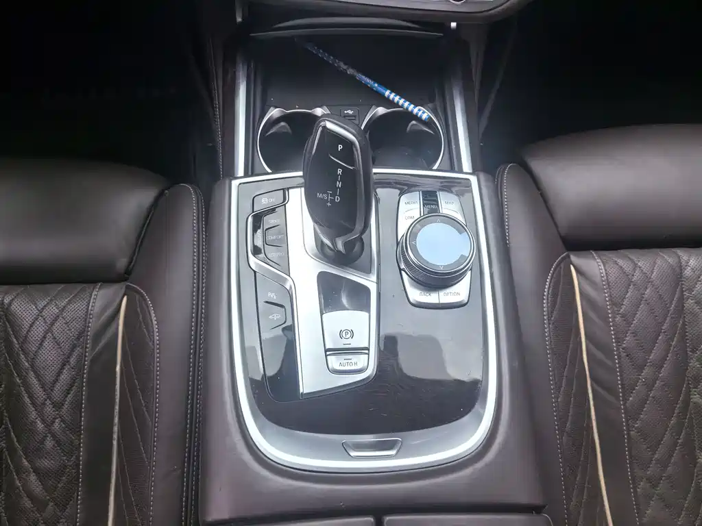 BMW 7 Series 2019 — фото 24