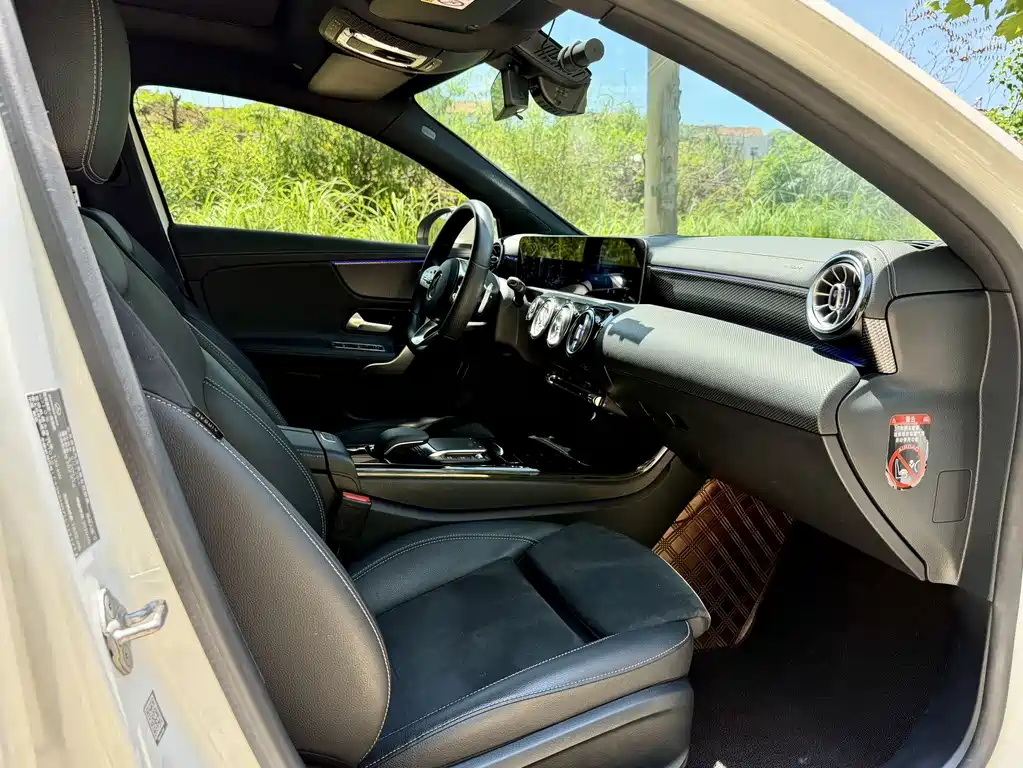Mercedes-Benz A-Class 2020 — фото 13