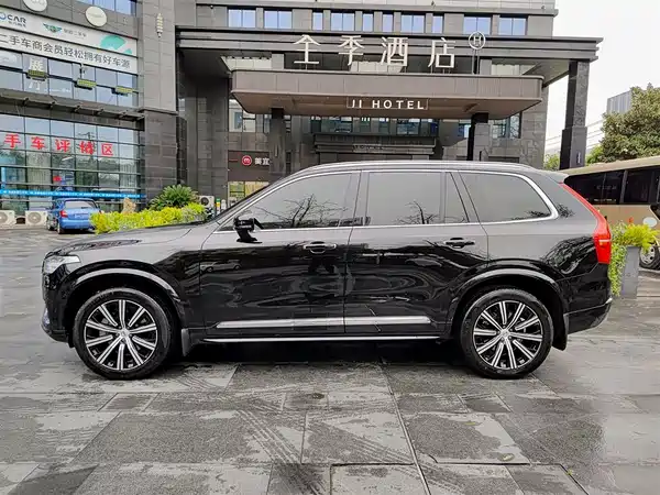 Volvo XC90 2021