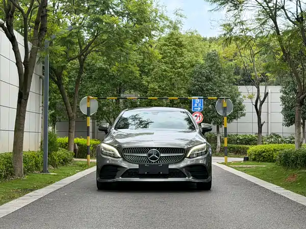 Mercedes-Benz C-Class 2019