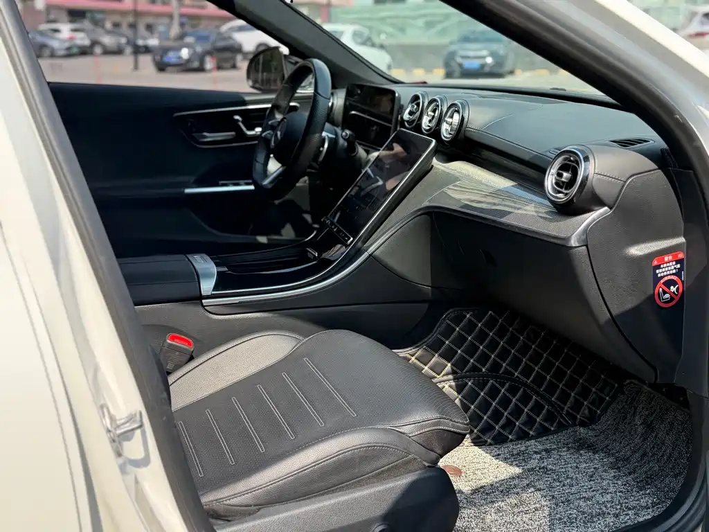 Mercedes-Benz C-Class 2022 — фото 8