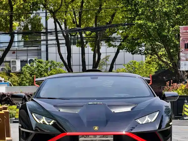 Lamborghini Huracan 2021