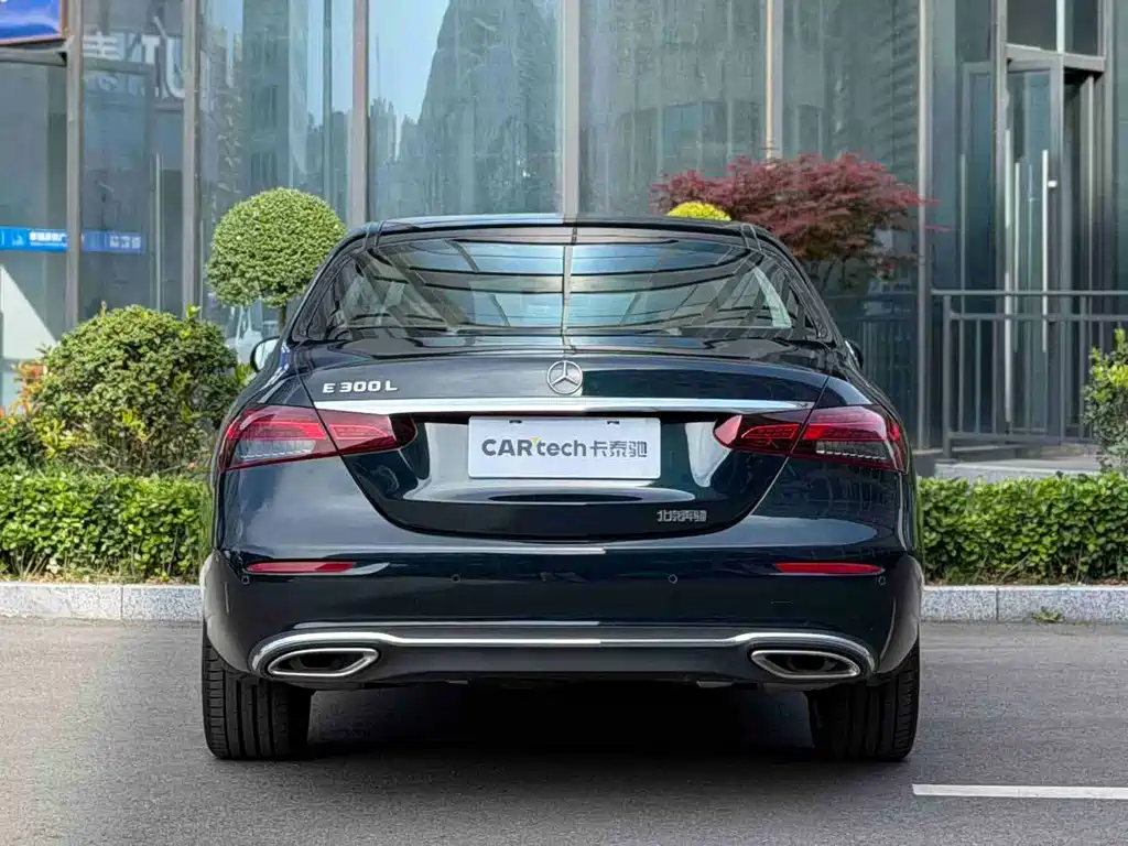 Mercedes-Benz E-Class 2023 — фото 3